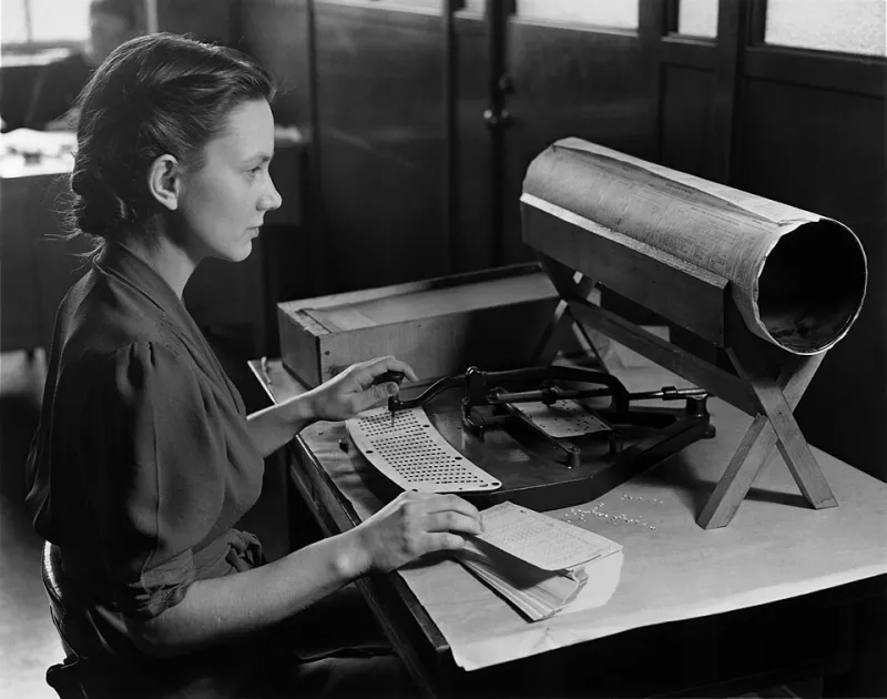 Stop Printing That PDF: The Real Numbers Behind Splitting vs. Paper in 2024
